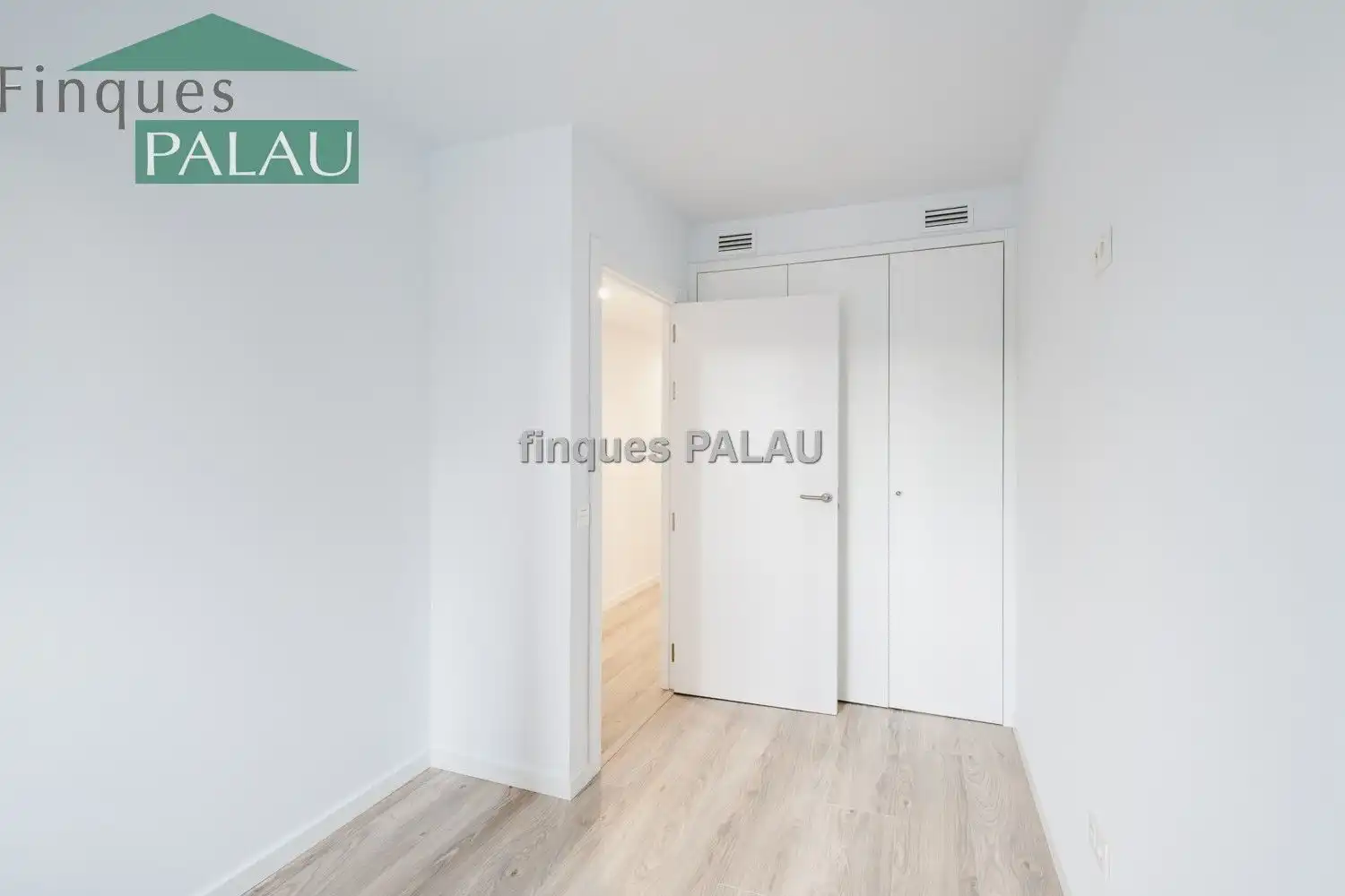 Schlafzimmer von Wohnung zur Miete in Sant Just Desvern mit Klimaanlage, Heizung und Terrasse