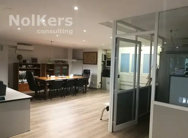 Oficina en venda a Barri de les Corts