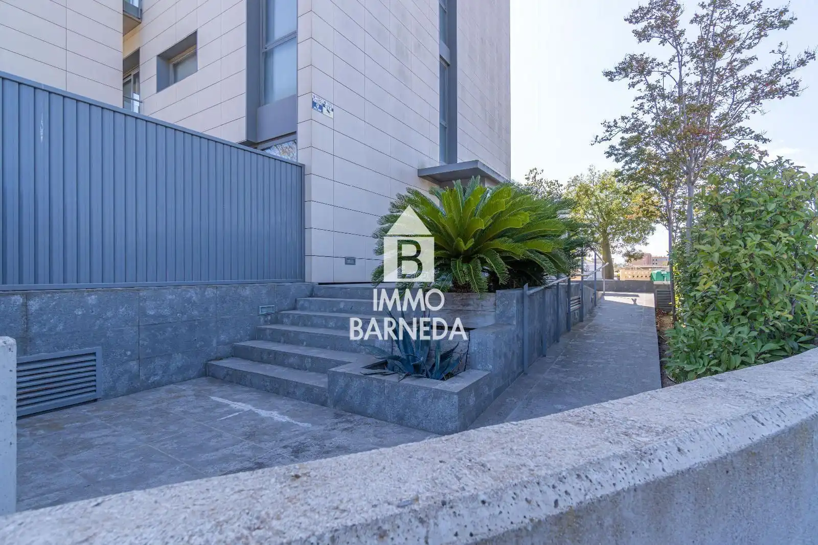 Vista exterior de Pis en venda en Roses amb Aire condicionat, Calefacció i Jardí privat