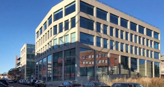 Oficina en Alquiler en Calle de Albasanz en Simancas