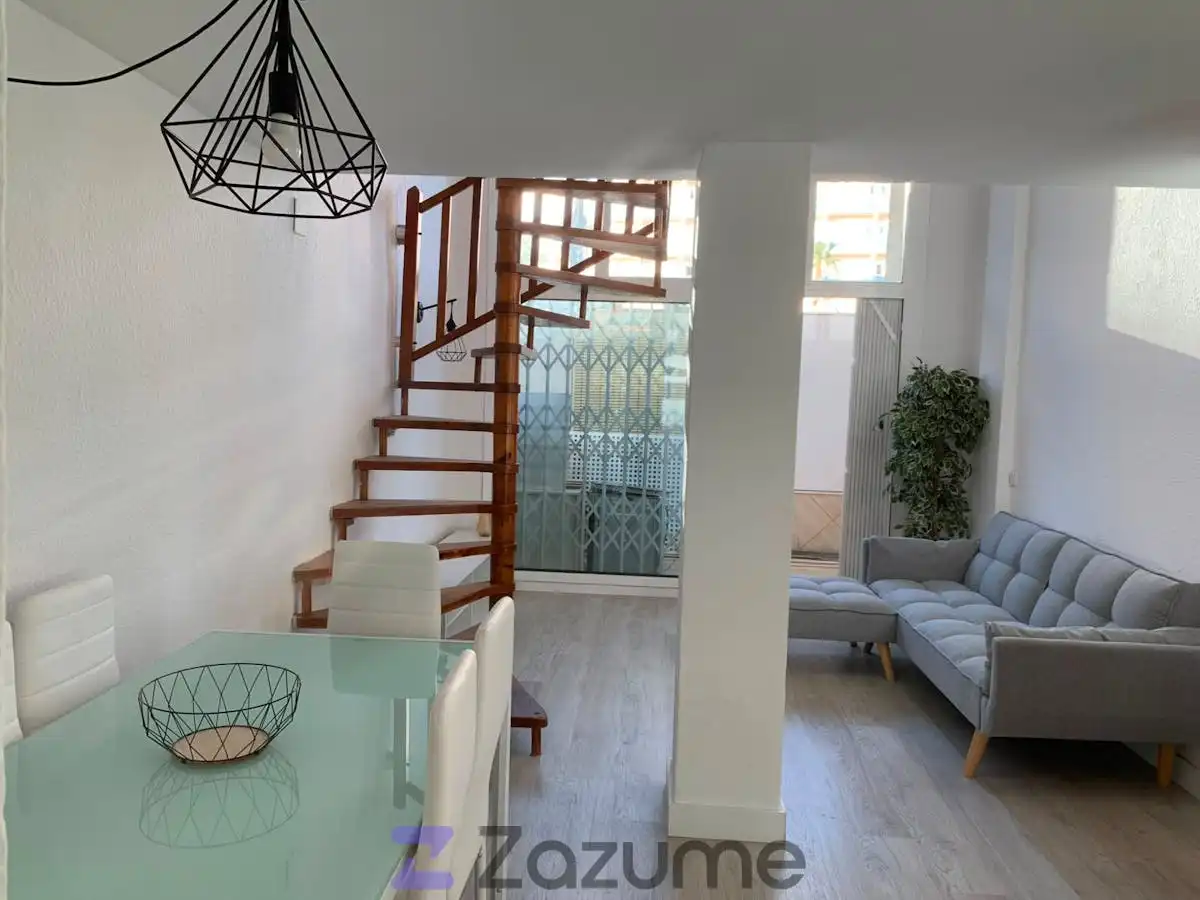 Piso de alquiler en Pineda de Mar con Parquet, Amueblado y Horno