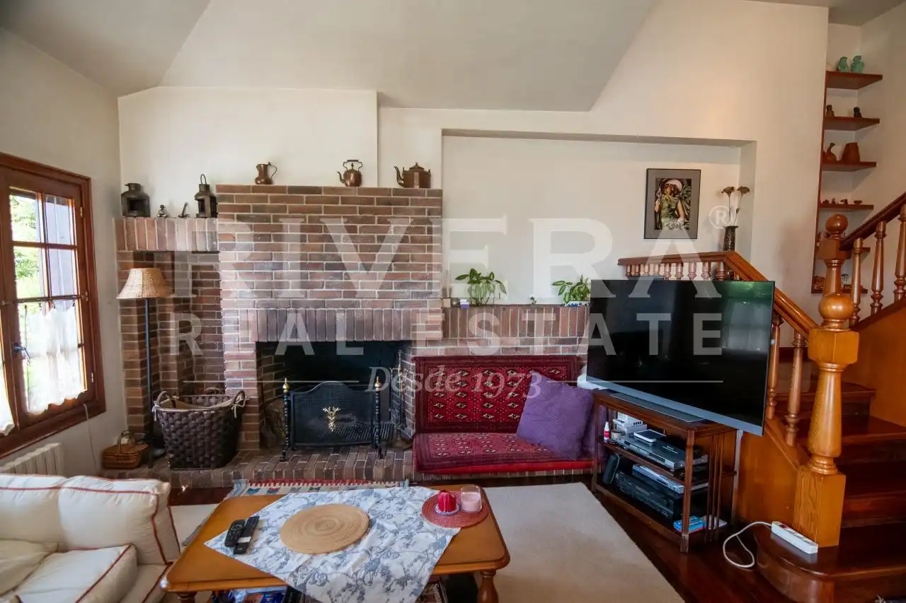 Sala de estar de Casa o chalet en venta en Vigo  con Calefacción, Jardín privado y Terraza