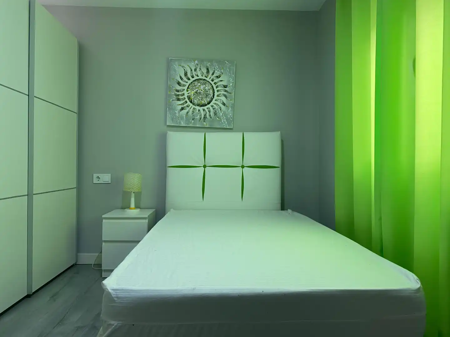 Habitación de Piso de alquiler en Alginet con Aire acondicionado, Amueblado y Balcón