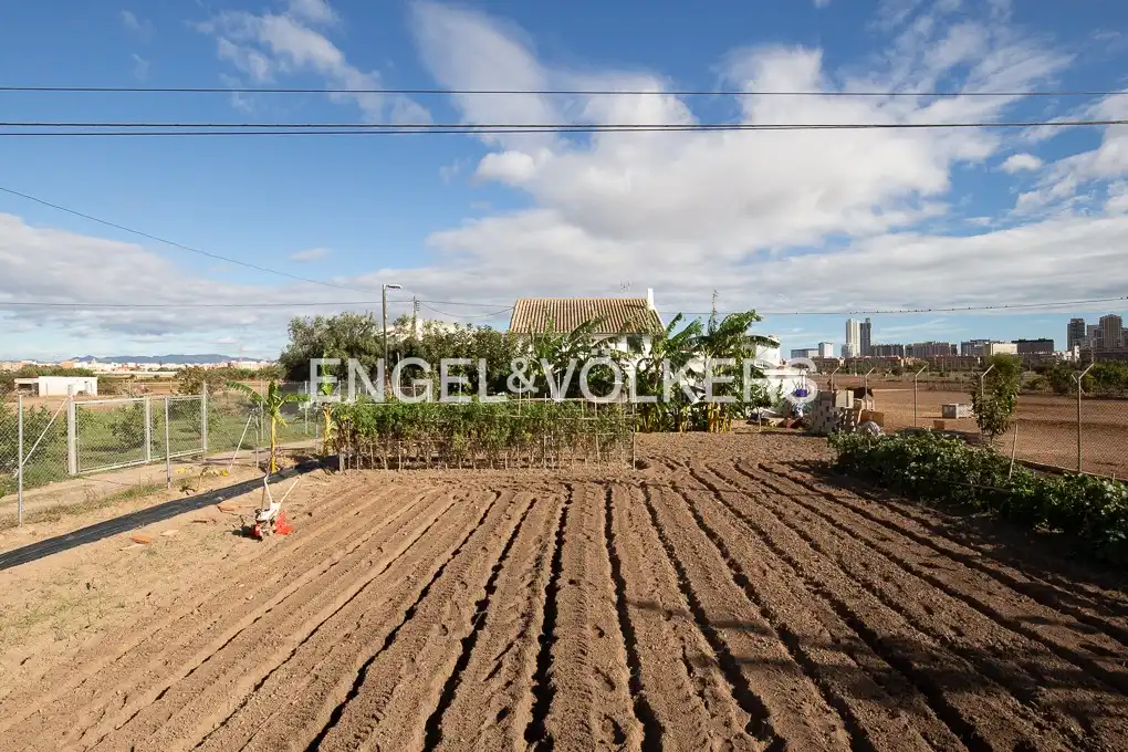 Country house zum Verkauf in Valencia mit Heizung und Privatgarten