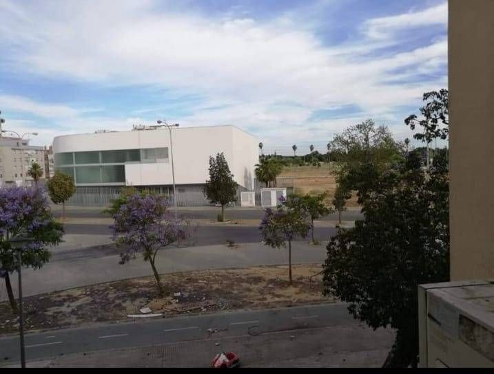 Vista exterior de Pis en venda en  Sevilla Capital