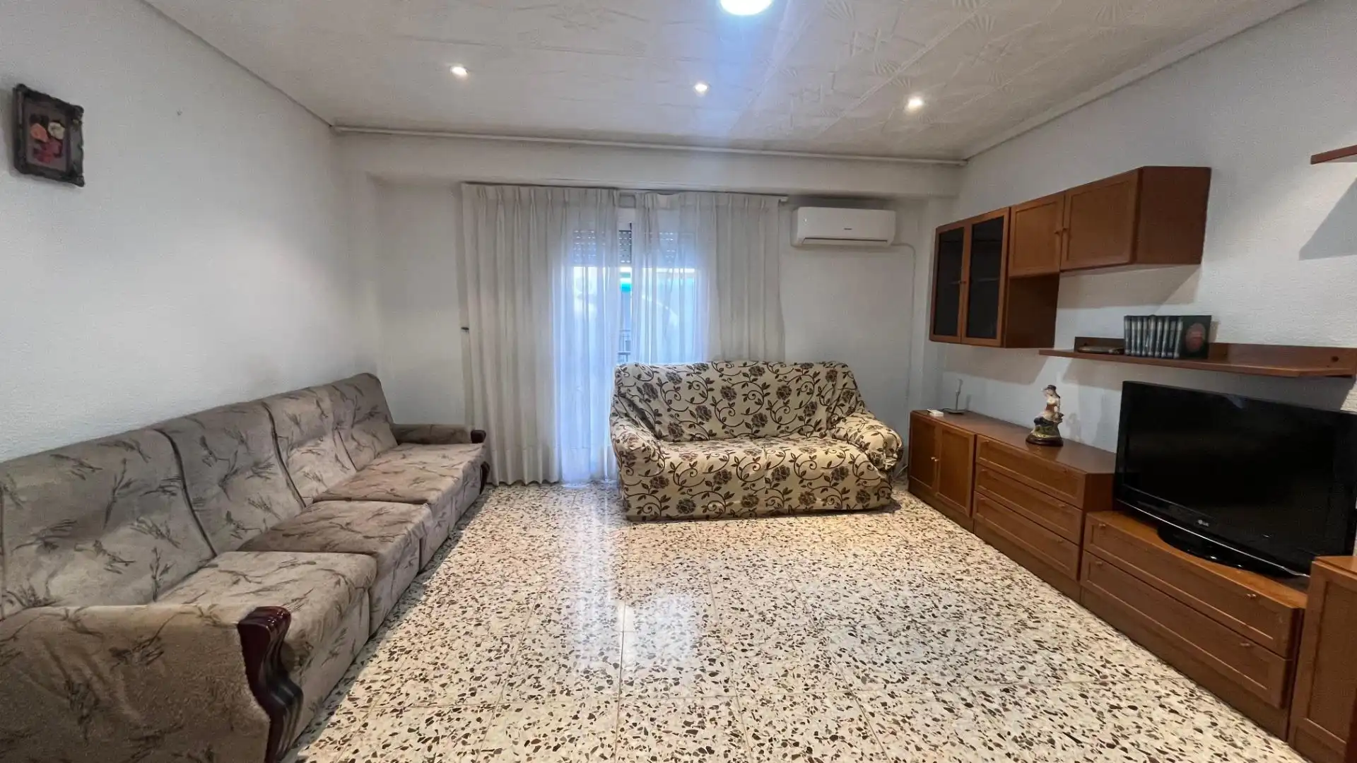 Living room of Flat for sale in Elche / Elx  with Air Conditioner and Furnished