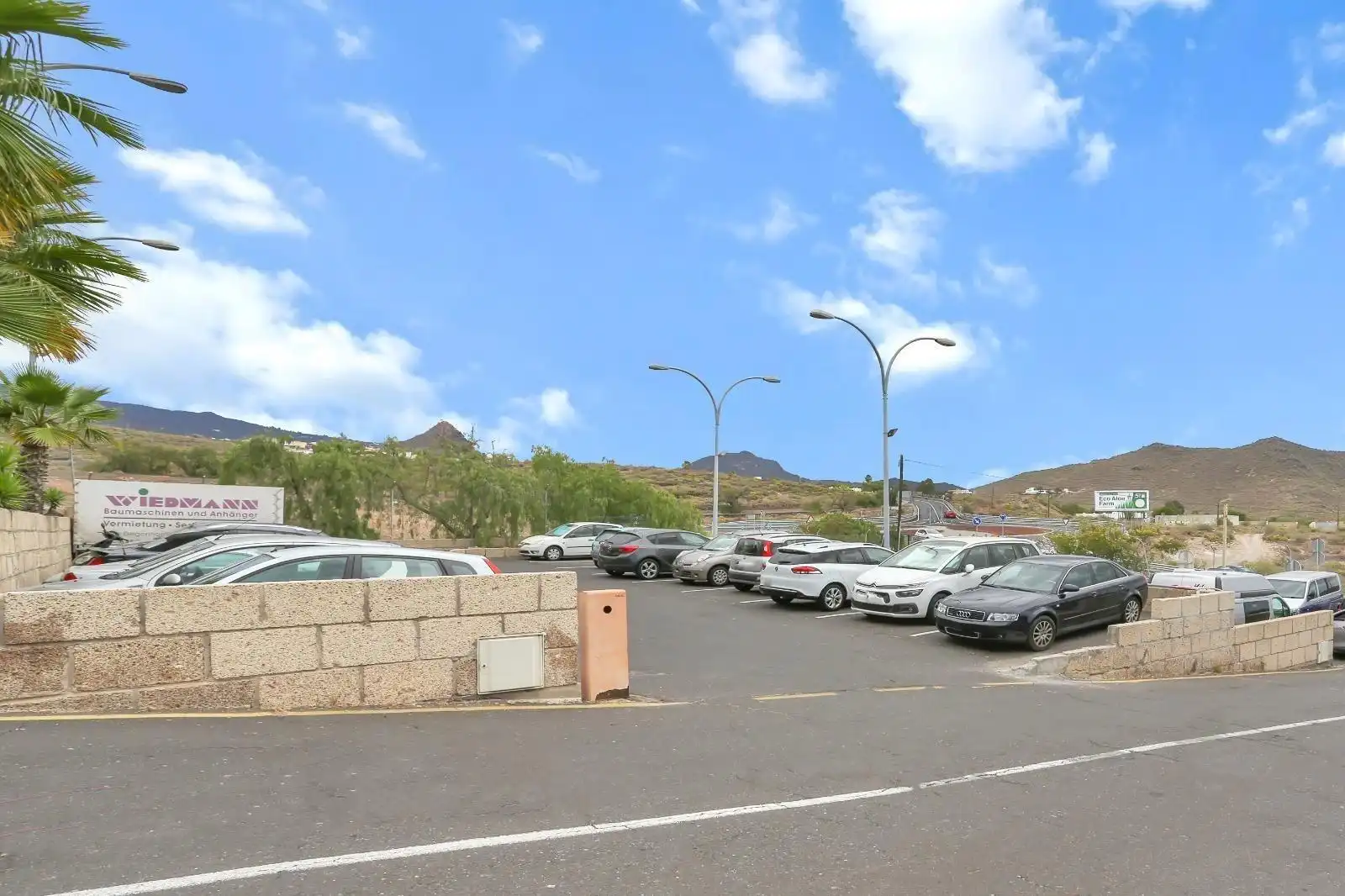 Parking de Apartamento en venta en Arona con Terraza, Amueblado y Piscina comunitaria