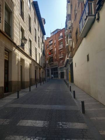 Piso en Venta en Calle de San Cayetano en Embajadores - Lavapiés