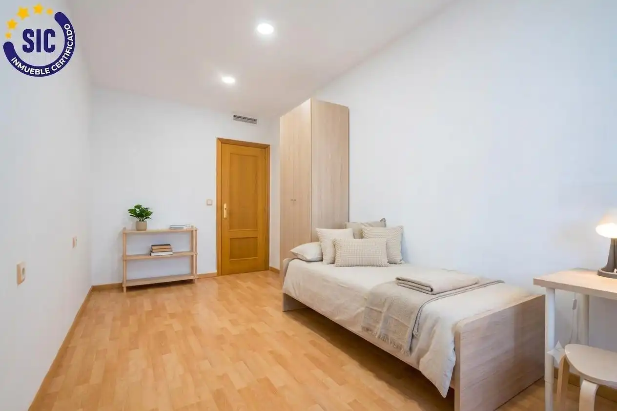 Habitación de Piso en venta en Valencia con Aire acondicionado, Calefacción y Terraza