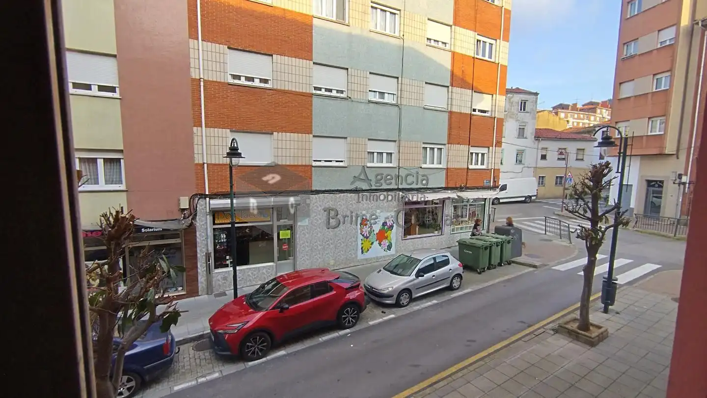 Vista exterior de Piso en venta en Corvera de Asturias