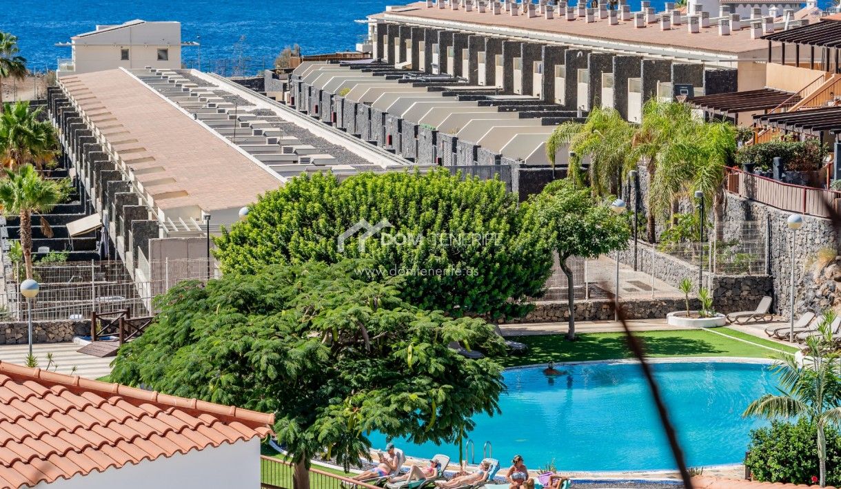 Exterior view of Flat for sale in San Miguel de Abona  with Terrace, Swimming Pool and Furnished