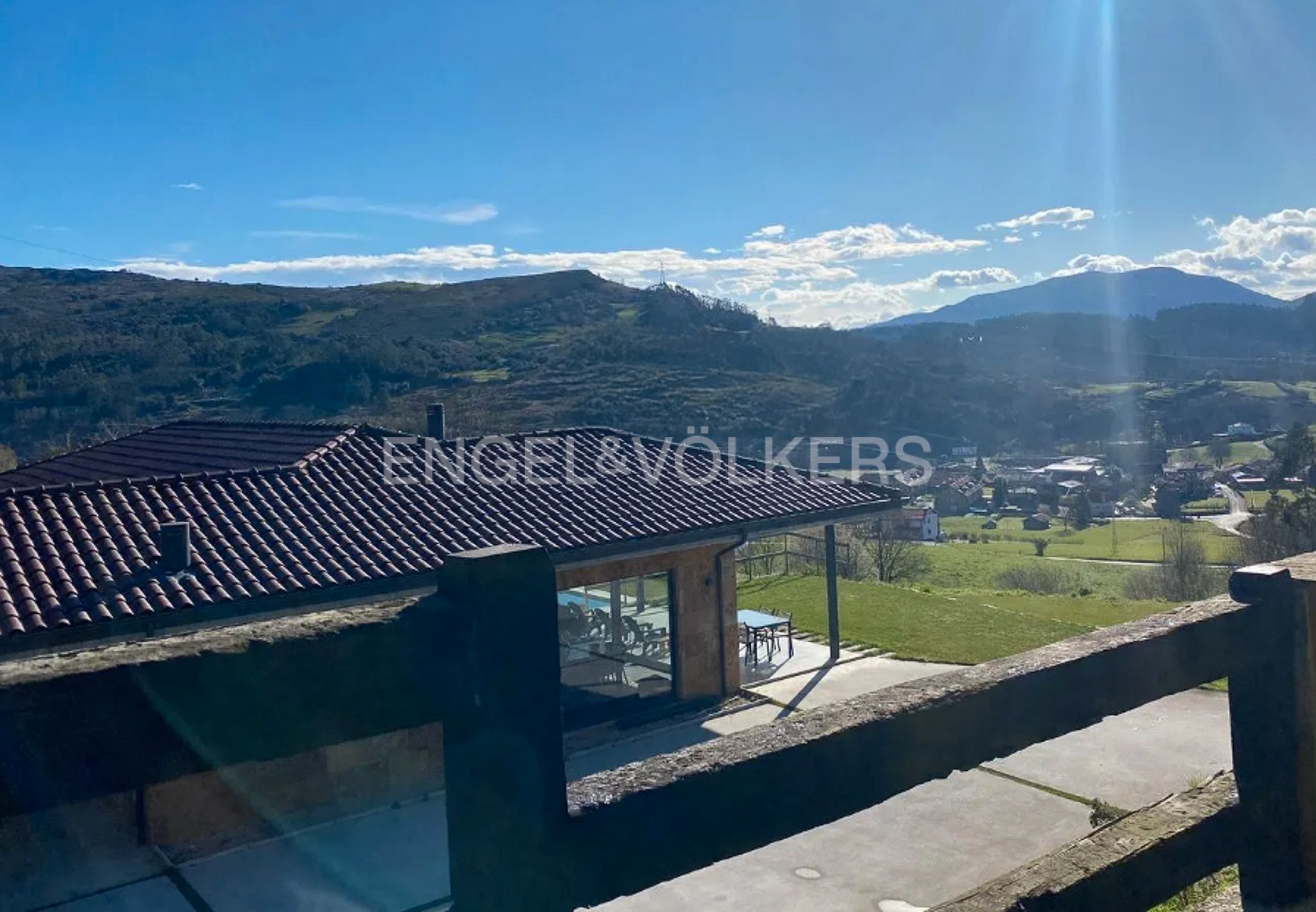 Terrassa de Casa o xalet en venda en Udías amb Calefacció, Jardí privat i Terrassa