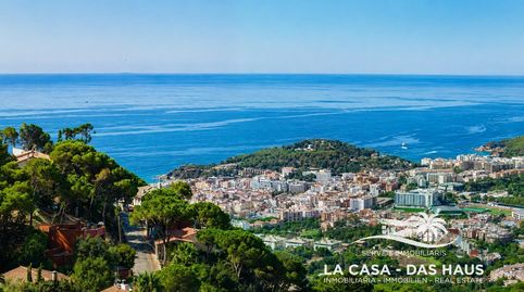 Casa con jardín, posibilidad de piscina y espectaculares vistas al mar  Roca Grossa