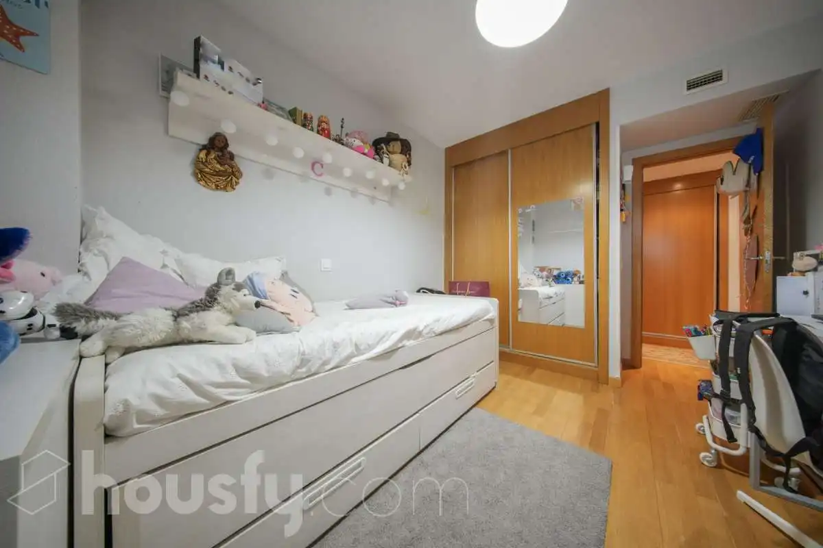 Flat with pool for sale in Cl. Castiello de Jaca ., imagen 9