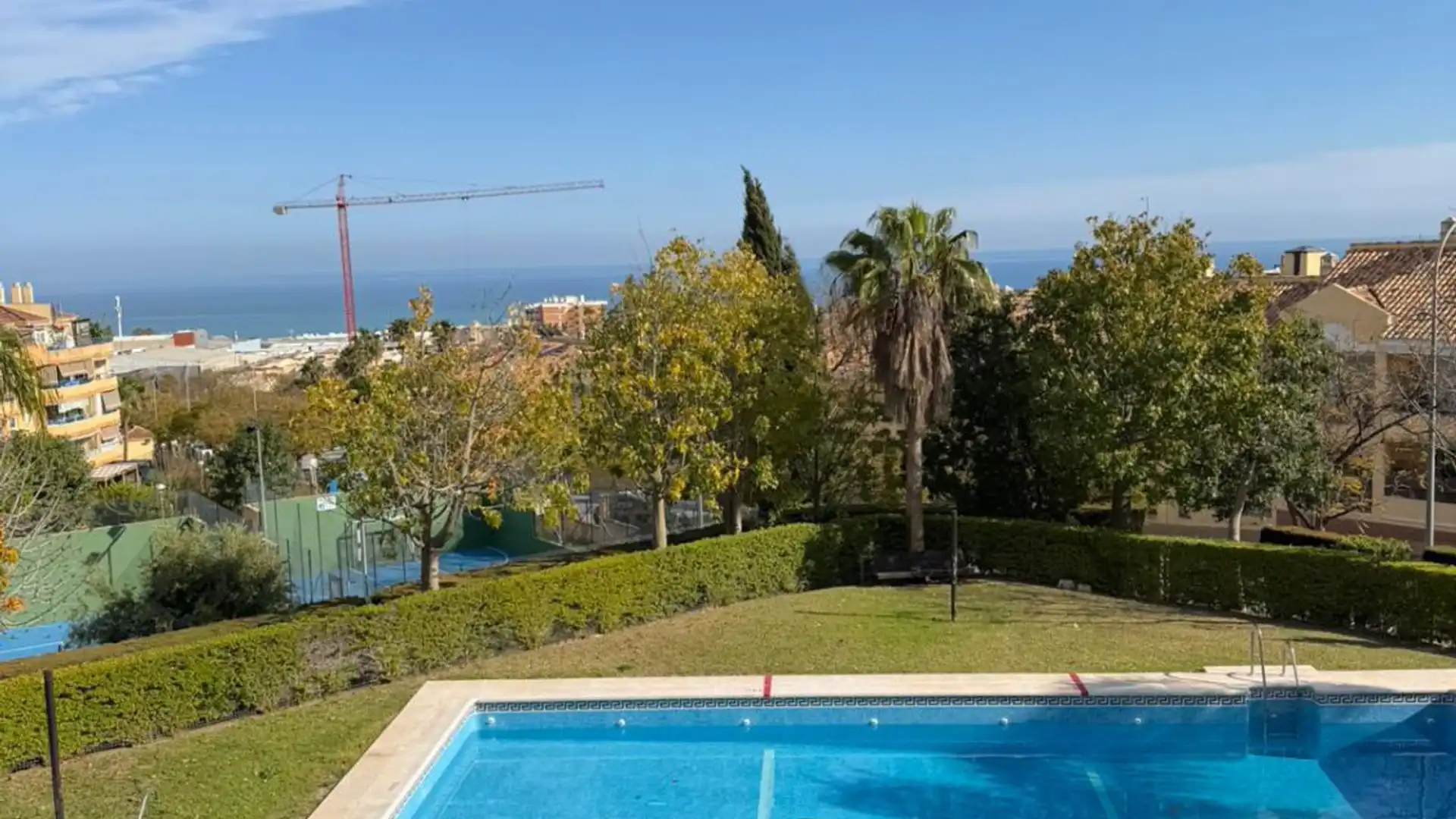 Piscina de Apartamento en venta en Torremolinos con Aire acondicionado, Calefacción y Terraza