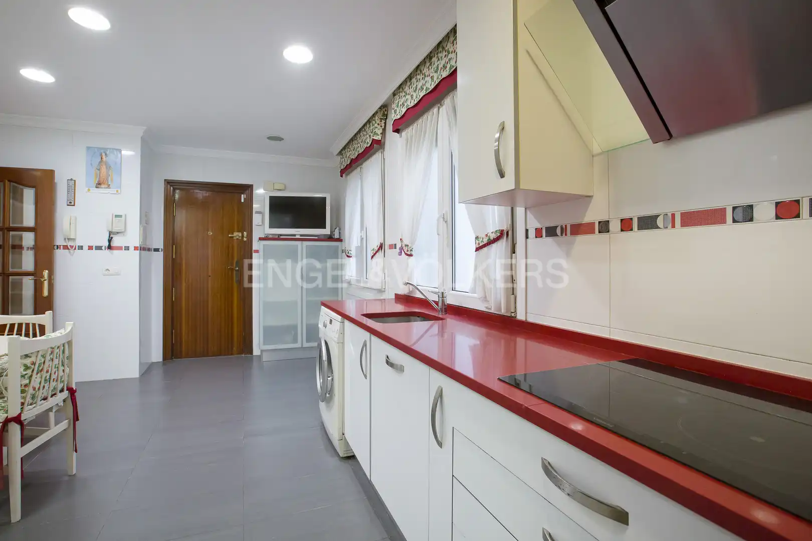 Kitchen of Flat for sale in Getxo   with Heating and Balcony