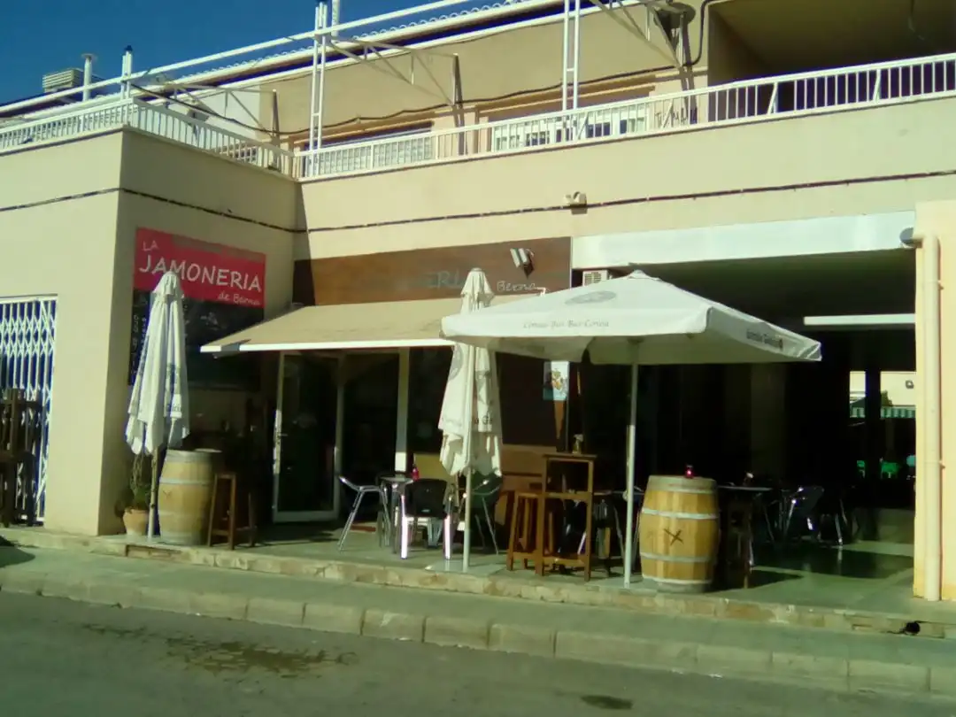 Local en venda en Cartagena amb Aire condicionat, Calefacció i Terrassa
