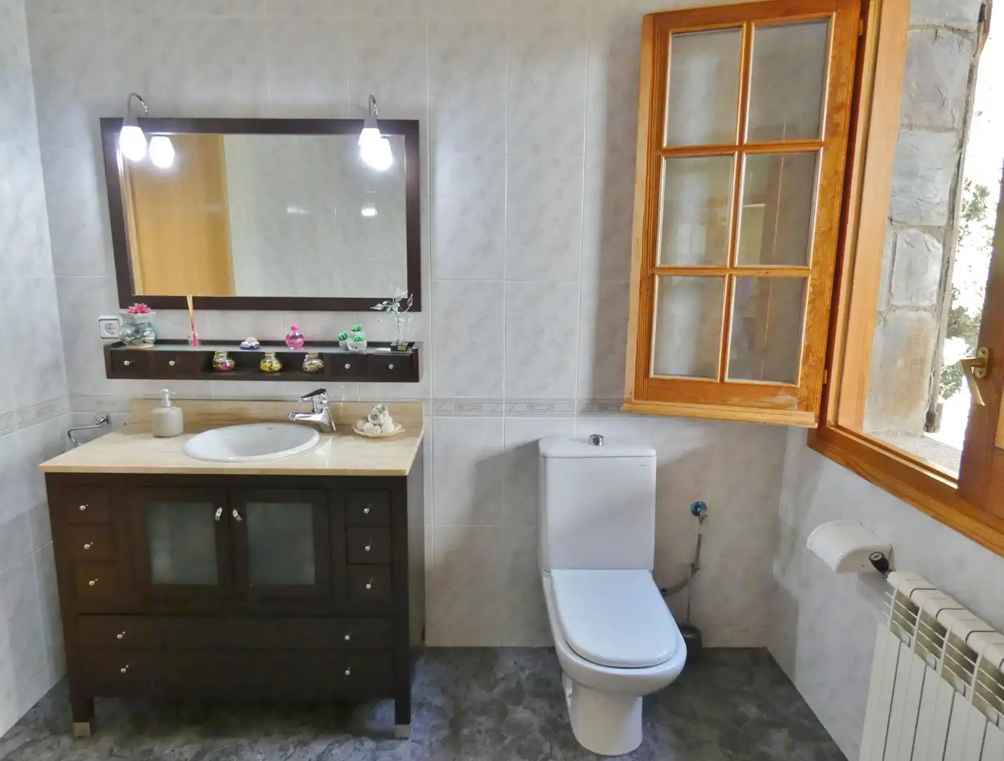 Bany de Casa o xalet en venda en Castellar del Vallès amb Balcó