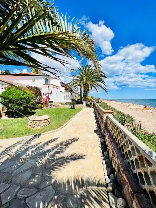Houses for sale in Platja de Mont-roig