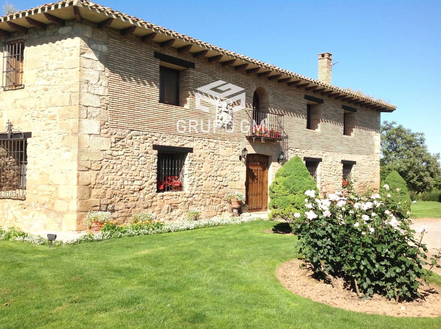 Exterior view of Houses for sale in  Logroño  with Terrace, Storage room and Swimming Pool