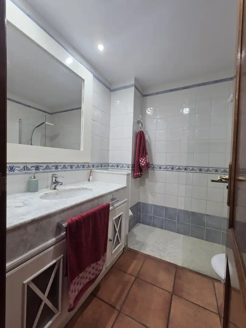 Bathroom of Flat for rent in Olivenza  with Air Conditioner, Heating and Furnished