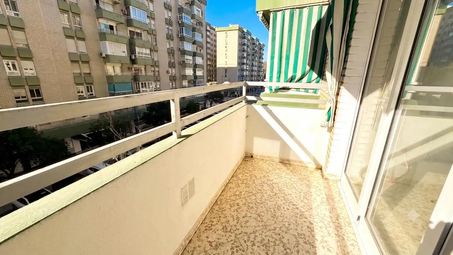 Flat with lift for sale in Pío Baroja, imagen 2