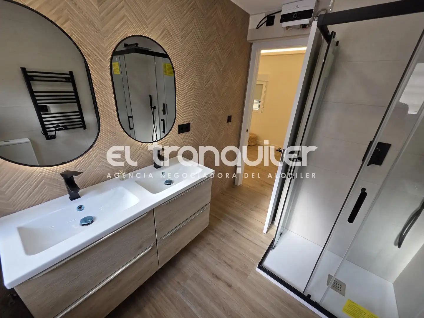 Badezimmer von Wohnung zur Miete in Madrid mit Klimaanlage, Möbliert und Waschmaschine