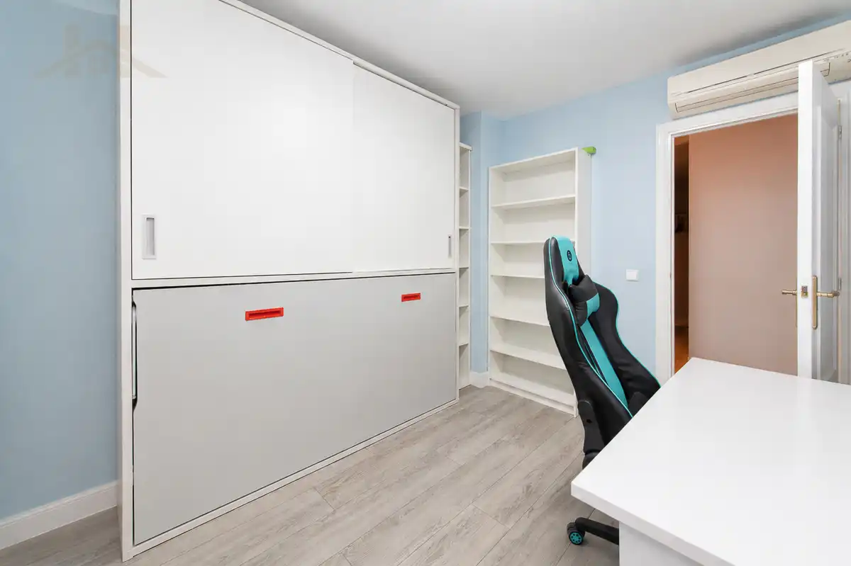 Dormitori de Casa o xalet en venda en Colmenar Viejo amb Aire condicionat, Terrassa i Traster