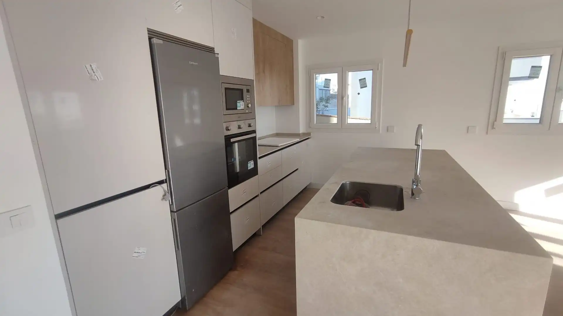 Küche von Maisonette zum Verkauf in Torremolinos mit Klimaanlage, Terrasse und Abstellraum