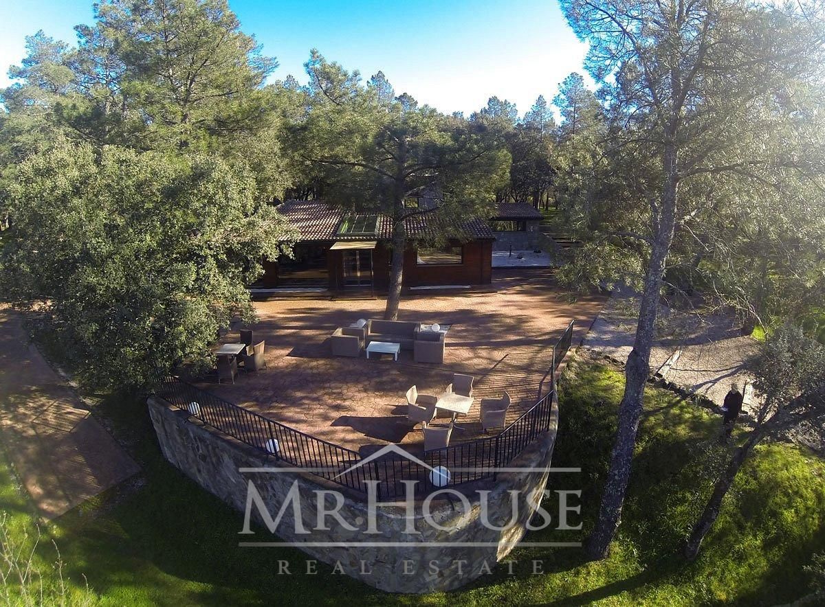 Terrassa de Finca rústica en venda en Casavieja amb Aire condicionat, Calefacció i Jardí privat