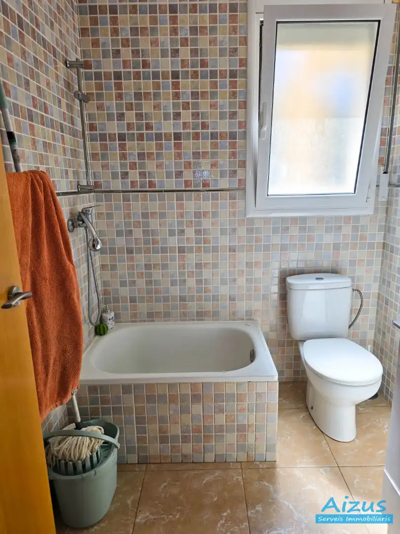 Bathroom of Houses for sale in Santa Susanna  with Air Conditioner, Terrace and Oven