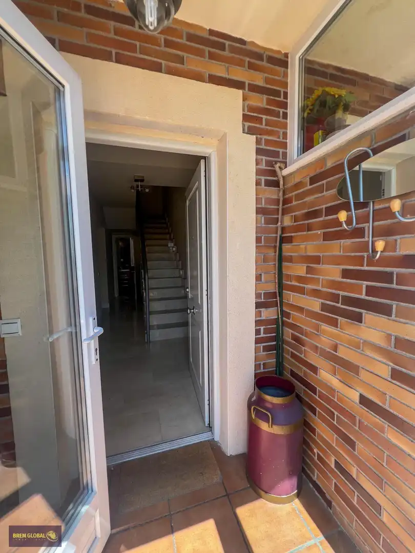Semi-detached house with garden for sale in Calle Calle Mondalindo, imagen 6