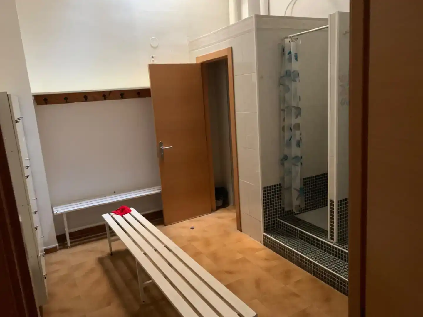 Bany de Local de lloguer en Can Serra - Pubilla Cases