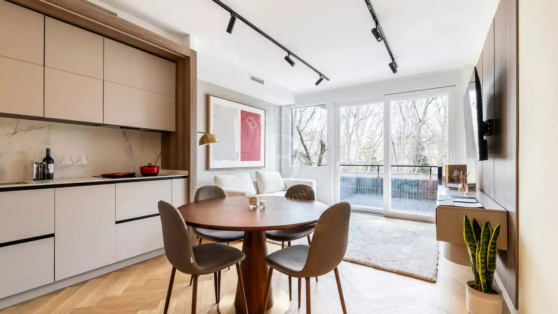 Piso en venta en Cortes - Huertas