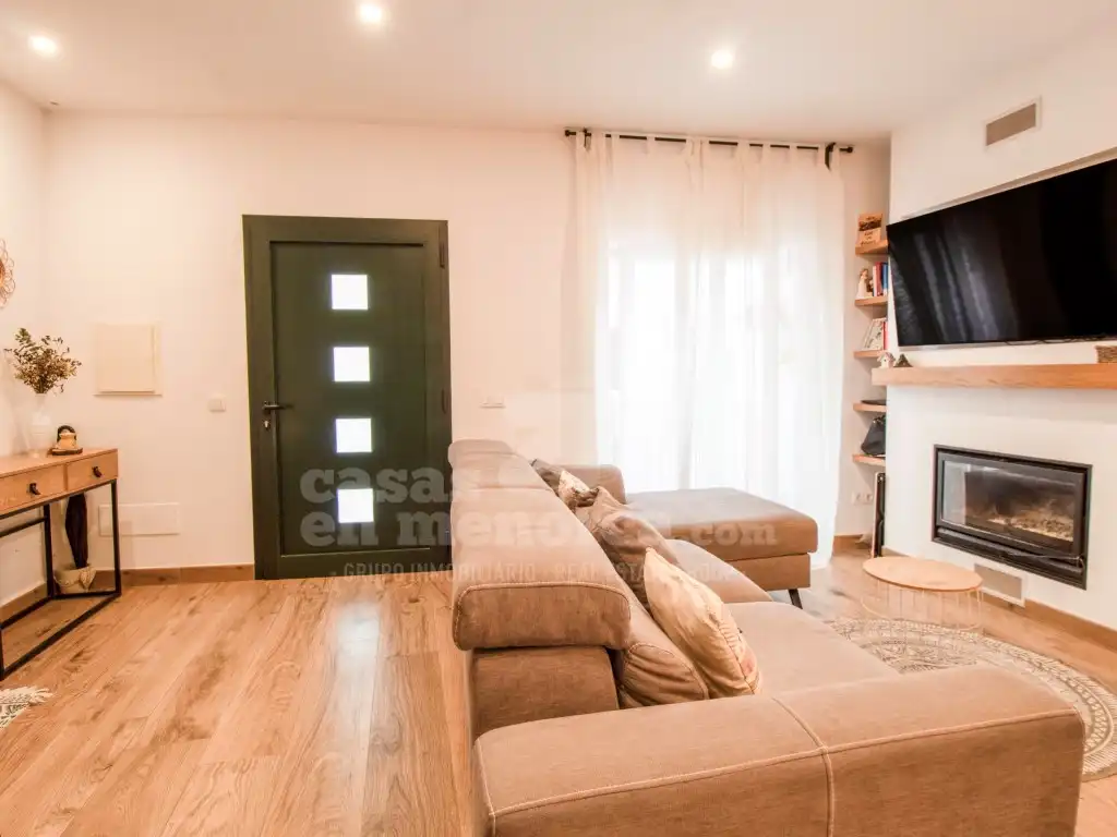 Sala d'estar de Casa o xalet en venda en Maó - Mahón amb Aire condicionat i Terrassa