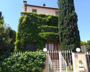 Garden of House or chalet to rent in  Zaragoza Capital  with Air Conditioner, Terrace and Swimming Pool