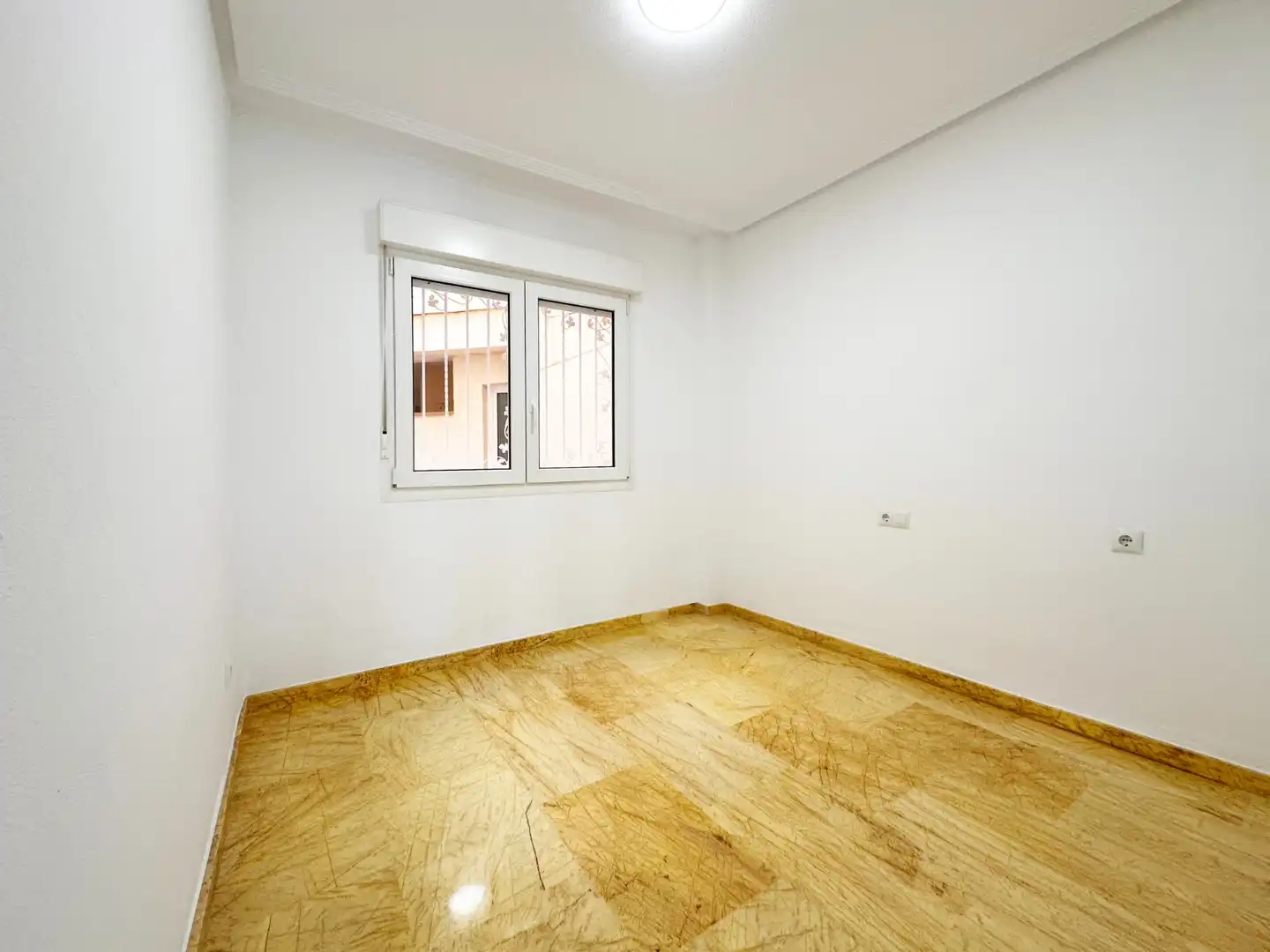 Planta baixa en venda en Orihuela amb Aire condicionat, Jardí privat i Terrassa