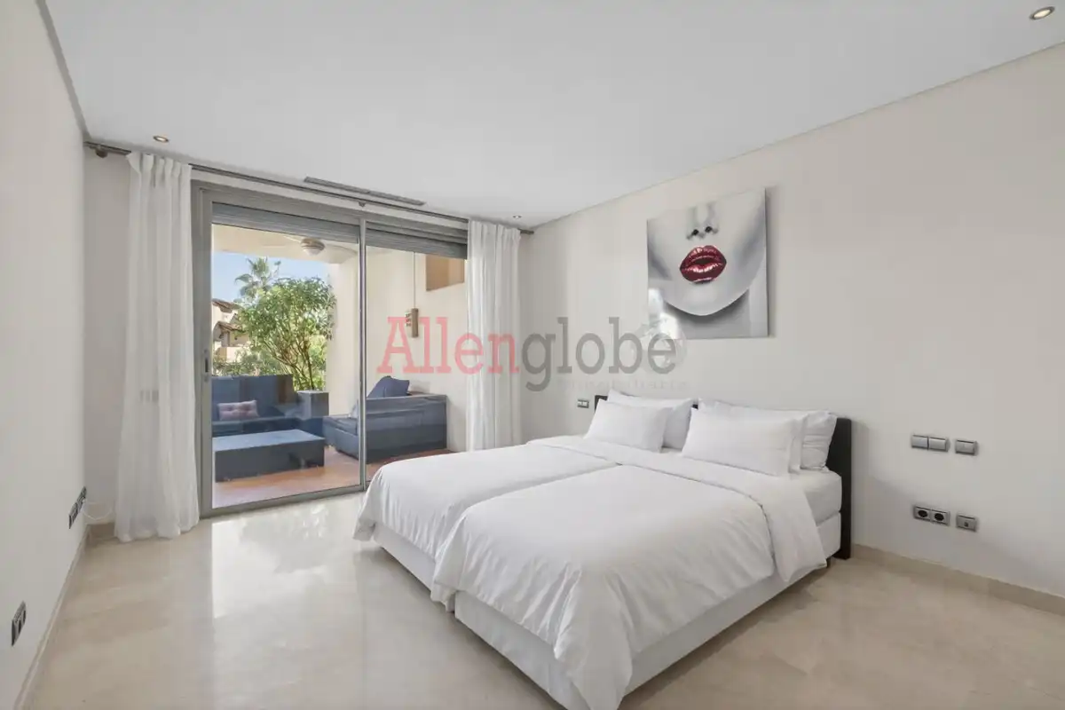 Flat with terrace for sale in Milla de Oro, imagen 16