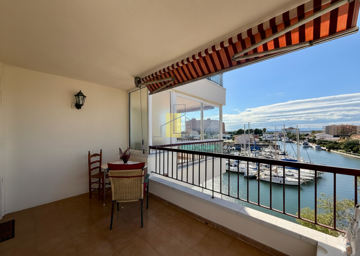 Terrassa de Apartament en venda en Roses amb Calefacció, Jardí privat i Terrassa