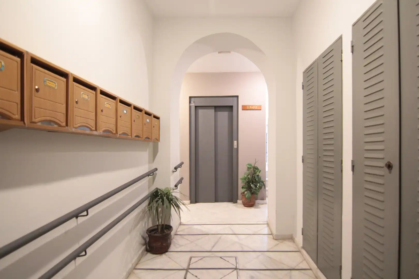 Flat for sale in Sevilla  with Air Conditioner, Heating and Furnished