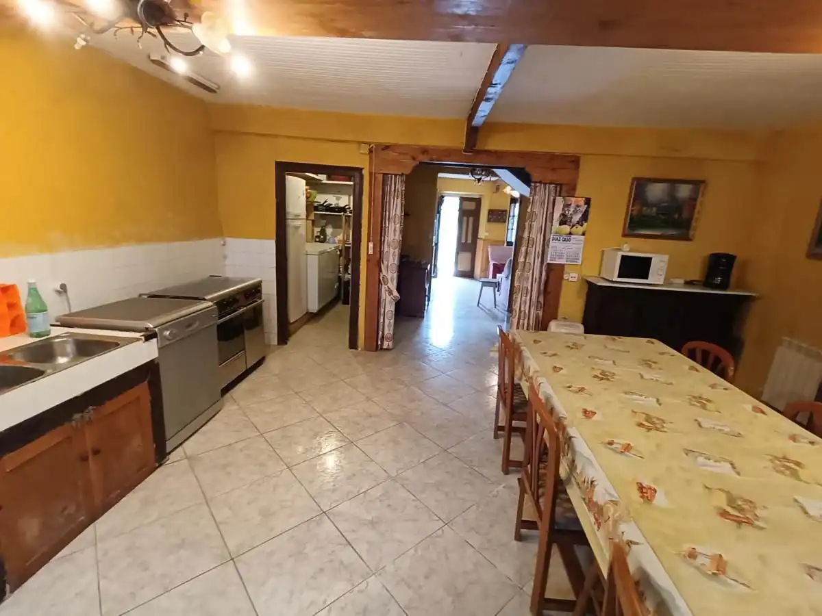 Küche von Einfamilien-Reihenhaus zum Verkauf in Peñamellera Alta mit Heizung, Privatgarten und Terrasse