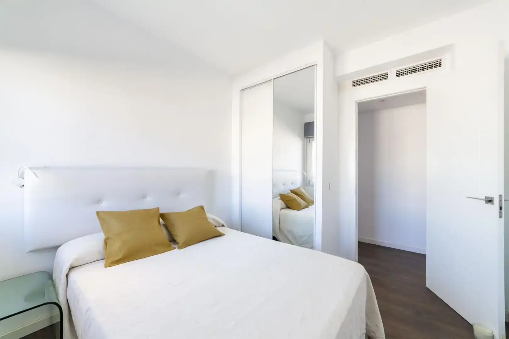 Schlafzimmer von Wohnung zur Miete in Centro
