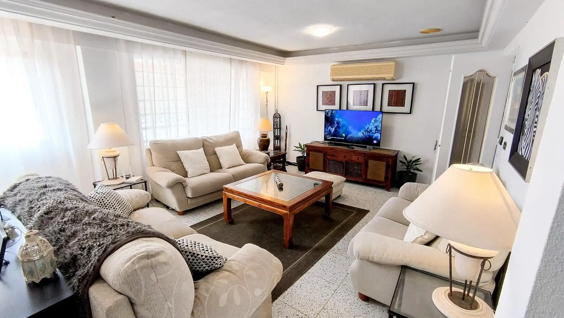 Wohnzimmer von Einfamilien-Reihenhaus zum Verkauf in La Manga del Mar Menor mit Terrasse