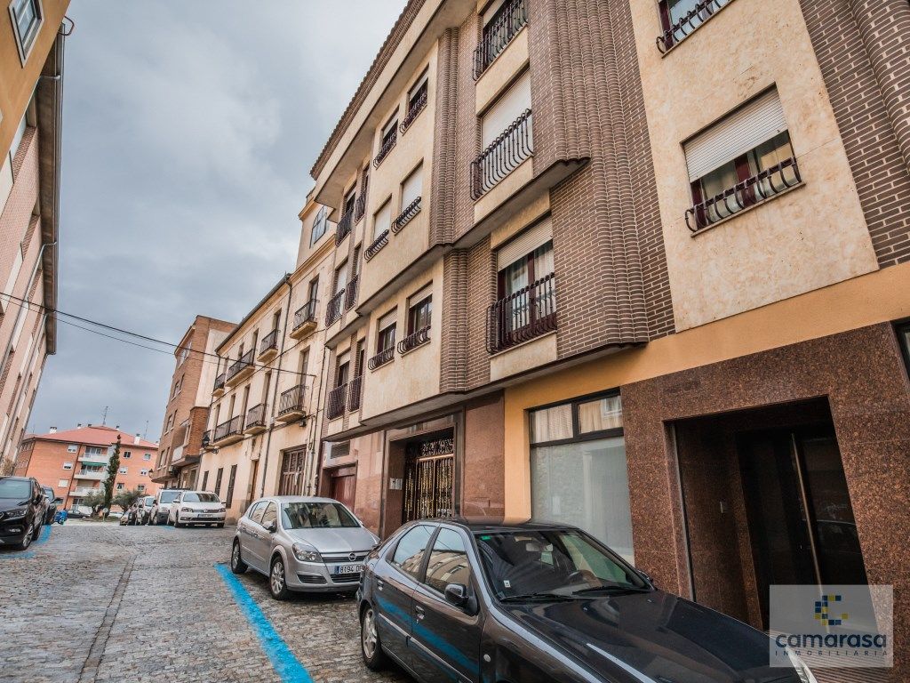 Vista exterior de Piso de alquiler en Ávila Capital con Amueblado
