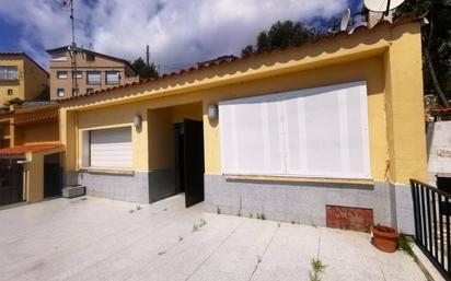 Vista exterior de Casa o xalet en venda en Cunit amb Terrassa