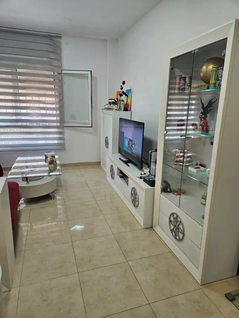 Sala d'estar de Pis en venda en Roquetas de Mar amb Moblat