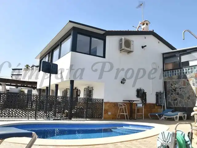 Adossat en venda a Torrox Pueblo
