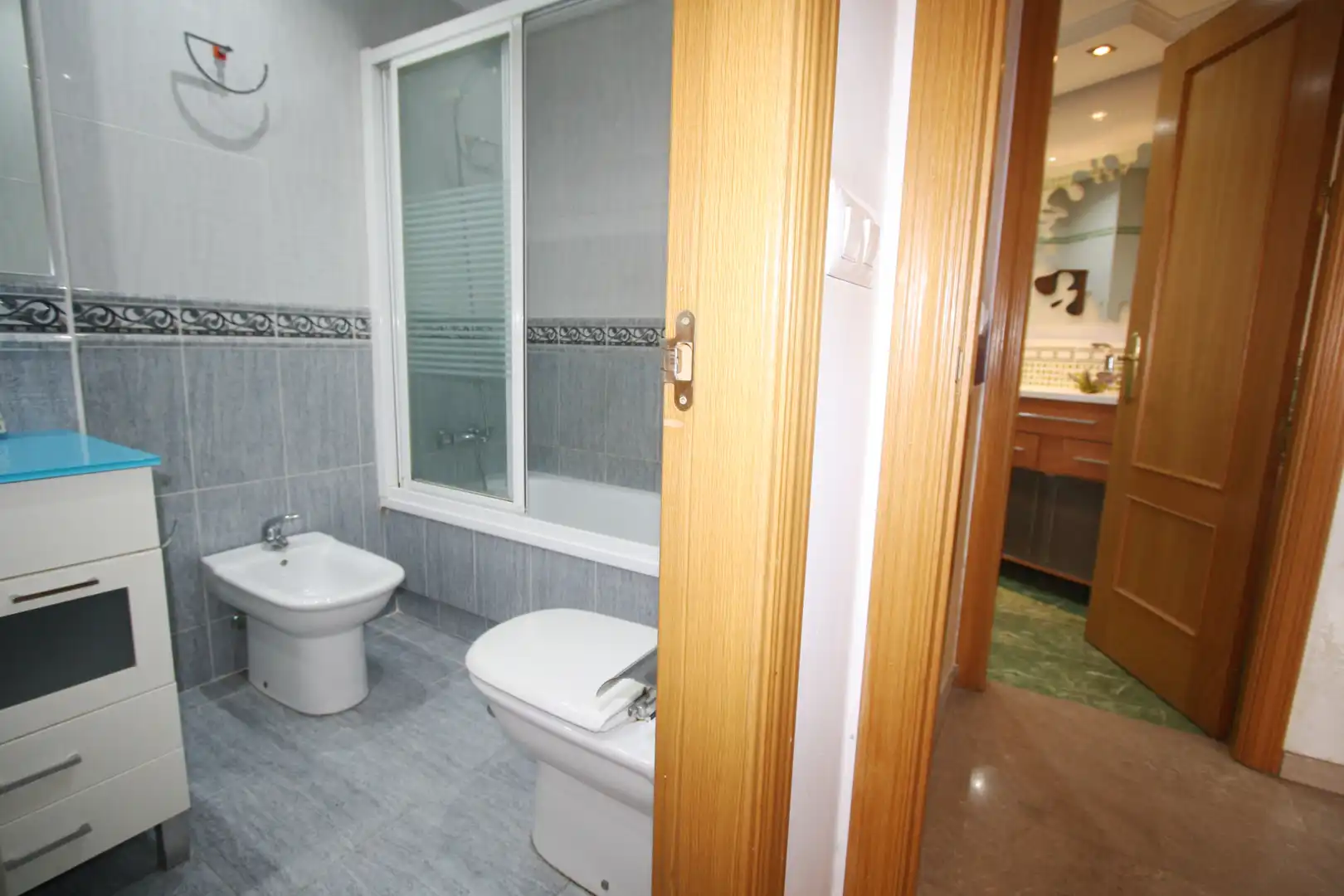 Baño de Piso en venta en Albacete con Calefacción, Trastero y Amueblado