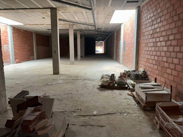 Local comercial en Venta en Carrer de Carles Albors, 38 en Picassent