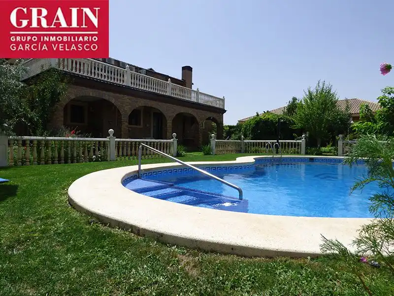 Piscina de Casa o chalet en venta en Albacete con Aire acondicionado, Calefacción y Jardín privado